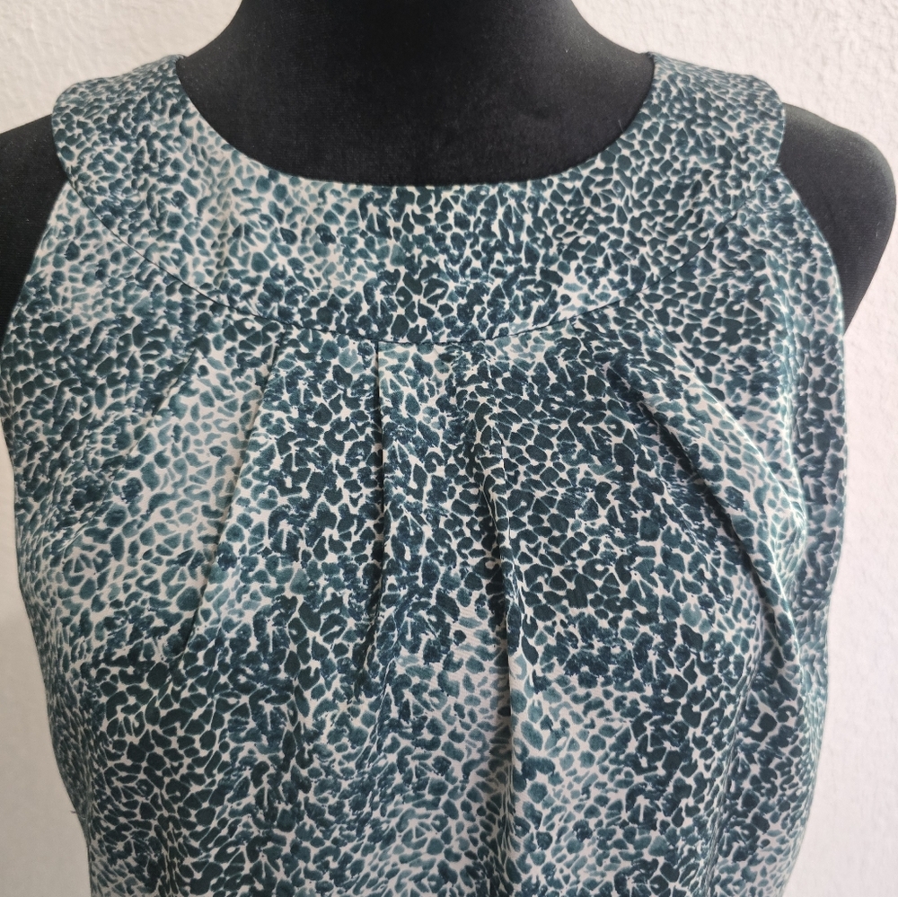 Banana Republic  Teal Halter Top,‎ business causal, luxury look!